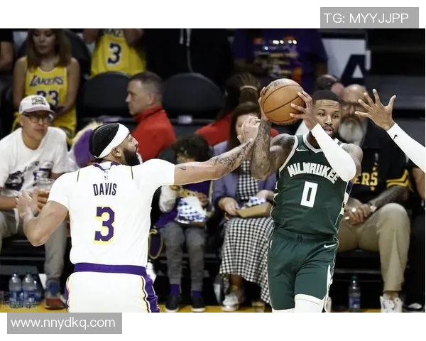 2020年3月7日湖人对阵雄鹿精彩比赛录像回放与分析